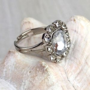 ❤️BUNDLE ONLY❤️ Silver Tone Rhinestone Adjustable Ring